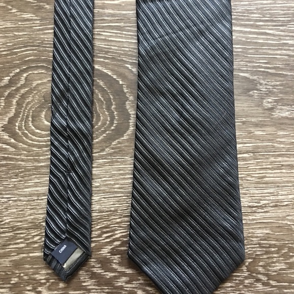 Men’s tie - Picture 3 of 3